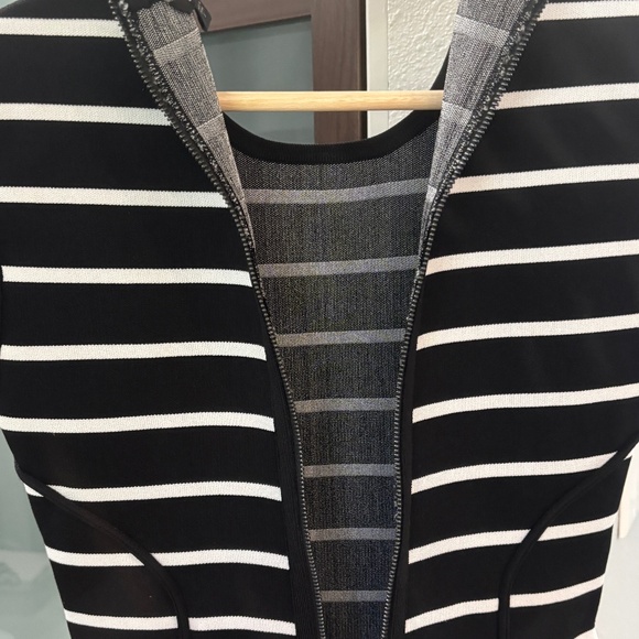 Guess Bodycon Dress - Black/White Stripe Size S - Picture 10 of 14